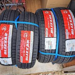 新品未使用スタットレスタイヤと中古タイヤセット175/60R16の画像