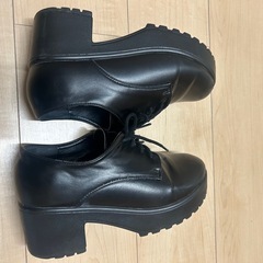 グレイル 厚底レースアップシューズの画像