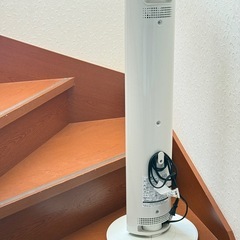 アラジン　電気ヒーター 遠赤グラファイトヒーター ホワイト AEH-GM902N-Wの画像