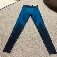 アンダーアーマー　コンプレッション　上下セットの画像