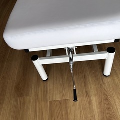 【お値引き相談可】マッサージベッドの画像