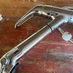 【現役稼働品】 キッチン　浄水器内蔵型シングルレバー混合水栓の画像