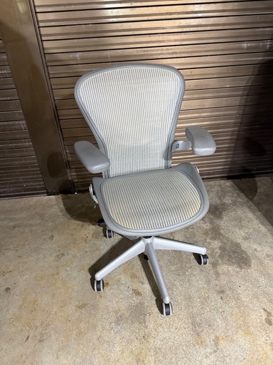 ハーマンミラー　アーロンチェア第二