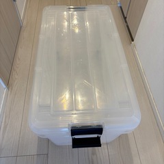 2個セットで！キャスター付きクリア収納ボックス×2の画像