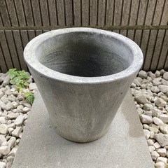 植木鉢　グレーの画像