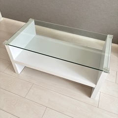 [6月末引き渡し] ガラステーブル