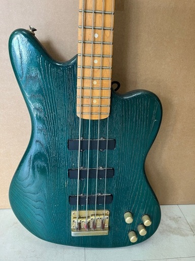 BASS グラスルーツ黒夢人時モデル (しましまや) 浦添の弦楽器、ギター
