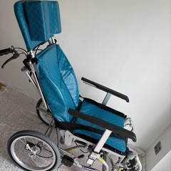 カワムラ KXL16-42 車椅子 ティルト＆リクライニング式車いす 介助式  アルミ製車イス スイングアウト ソフトタイヤ  の画像