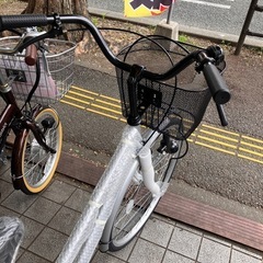 🚲9/3 再入荷🚲新品未使用品🚲21テクノロジー🚲26インチ自転車🚲ママチャリ🚲シルバー🚲LEDダイナモライト🚲1445の画像