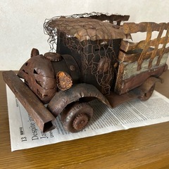 トラック　アートオブジェ