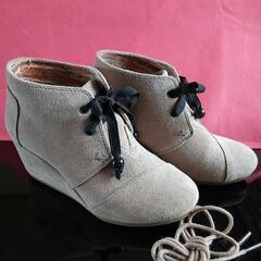 TOMS　サイズ22の画像