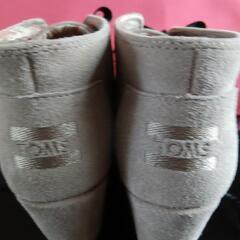 TOMS　サイズ22