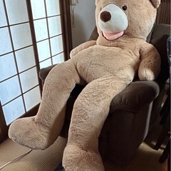デカいクマのぬいぐるみの画像