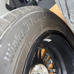 スタッドレスタイヤの画像