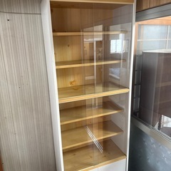 食器棚の画像