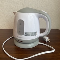 コンパクト電気ケトル（1L）KTK-300の画像