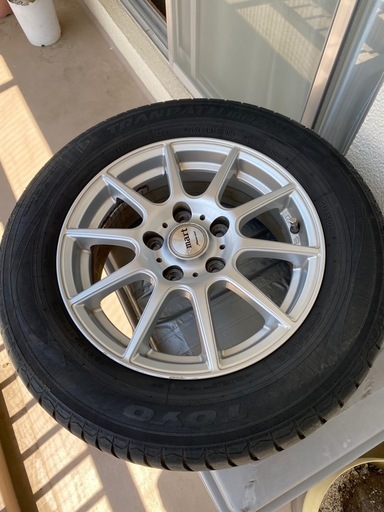 TOYOタイヤ　アルミホイル付き　4本