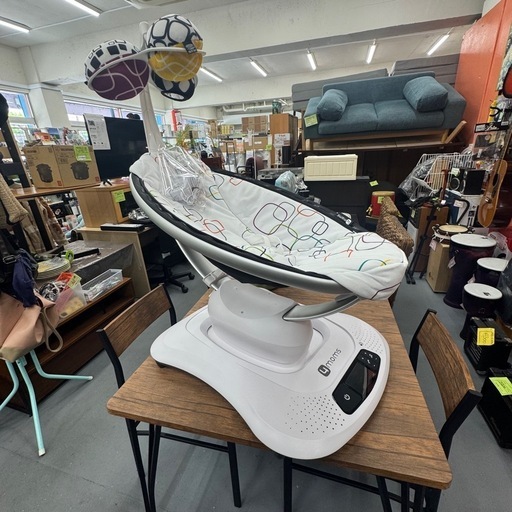 USED mamaroo4.0 プラッシュ　電動バウンサー