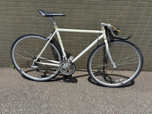 自転車本体　フジ　ストラトス