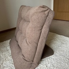 背もたれだけの座椅子