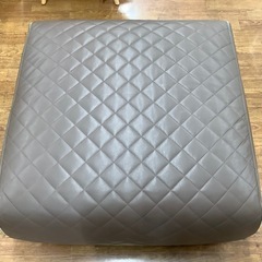 【軽トラック無料貸出中！】Minotti/ミノッティ ASHLEY/アシュレイ オットマン入荷しました！の画像