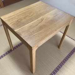 IKEA 伸長式ダイニングテーブル