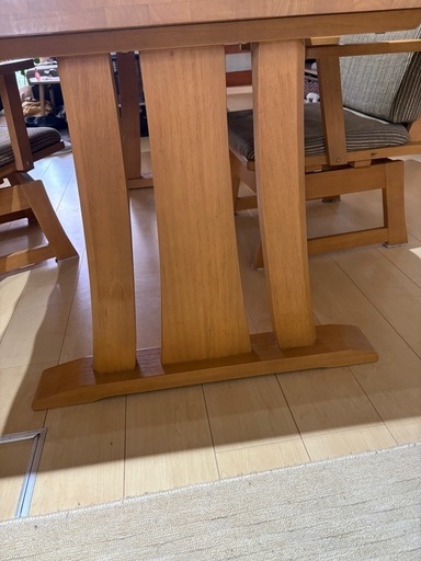 ダイニングテーブル