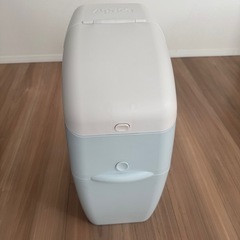 アップリカ　オムツゴミ箱　未使用品　