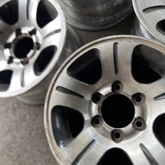 15インチ 6穴ホイールPCD139.7の画像