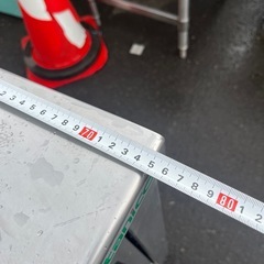 ステンレス　作業台　戸付き　収納庫の画像
