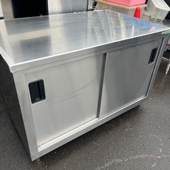 ステンレス　作業台　戸付き　収納庫