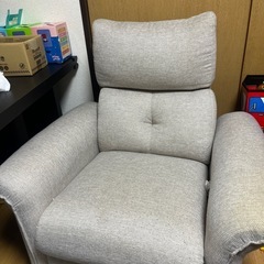 自動リクライニングソファ

