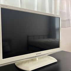 SHARP AQUOS 19V型液晶テレビ　    