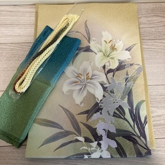 ユリの名古屋帯　中古品
