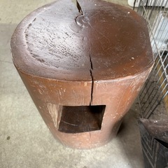 木の丸太椅子の画像