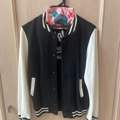アウター　ジャンパー　エコバッグの入れ物　