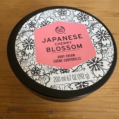THE BODY SHOP ボディクリーム200ml