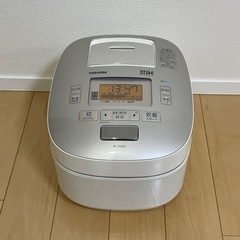 【最安値】TOSHIBA♡炊飯器 真空圧力IH RC-10VQH 白