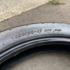 バイクのタイヤ2本の画像