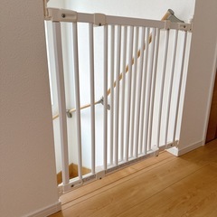 ベビーダン　フレックスフィット　ホワイトウッド　ベビーゲート　階段用