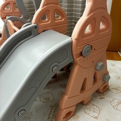 滑り台ブランコ付き遊具の画像