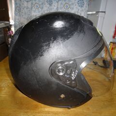 バイク用　ヘルメットＬ寸　美品、外側は細かい傷有り、スクリーン殆ど傷なしですが細かな傷少しの画像