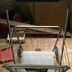 コストコ 折り畳みショッピングカートの画像