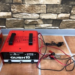 YOKOHAMA 横山製作所 セルスターター付き バッテリー充電器 GUSH10 通電のみ確認済 車 農機具 小型トラックなど 箱 取説付の画像