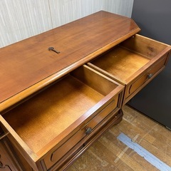 木製 サイドボード キャビネット アンティーク家具 イタリア 象嵌細工 鍵付きの画像