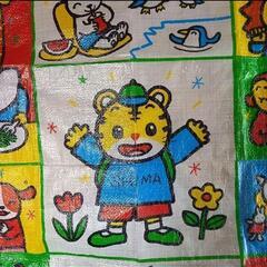 こどもちゃれんじ しまじろう ピクニックシート マルチカラーの画像