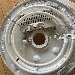 koizumi 円形 6-8畳 照明ライト 白色　の画像