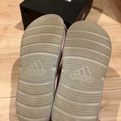 adidas サンダル　22センチの画像