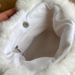 もふもふ最高のハンドバッグ🐻‍❄️の画像