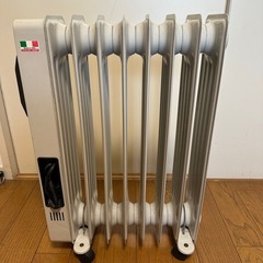 デロンギ製オイルヒーターの画像